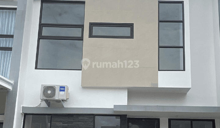 Rumah Type 75 2 Lantai Area Ruang Keluarga & Backyard Luas 1