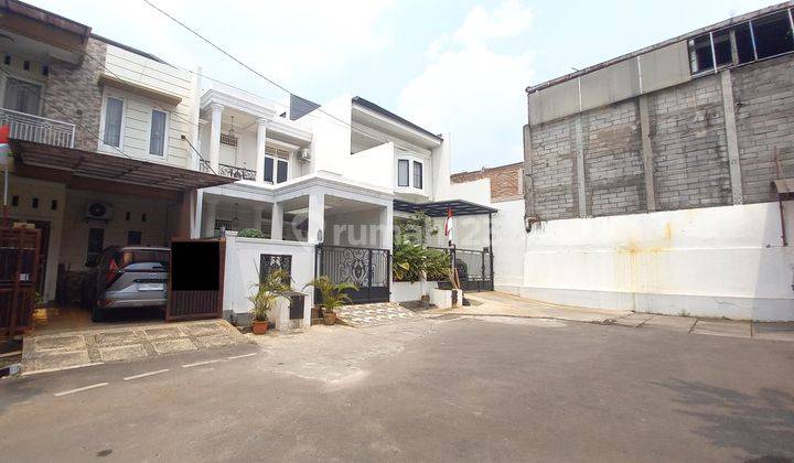 Rumah Billy Moon Pondok Kelapa Jakarta Timur 2