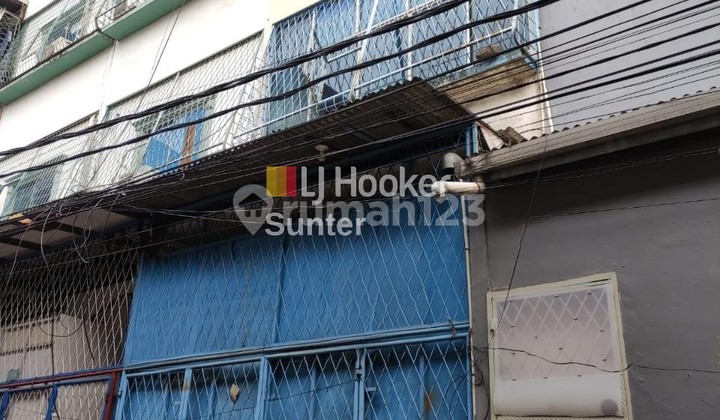 Rumah 4 Lantai Butuh Renovasi Unfurnished HGB di Kebon Jeruk 8, Jakarta Barat Rumah 4 Lantai Butuh Renovasi Unfurnished HGB di Kebon Jeruk 8, Jakarta Barat