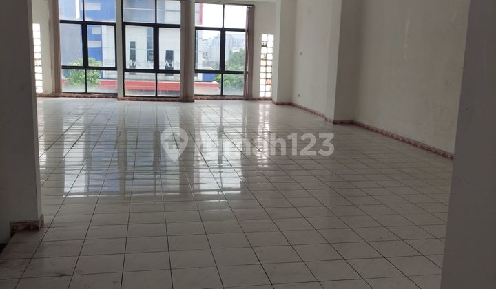 RUKO DI PINGGIR JALAN JAKARTA PUSAT 2