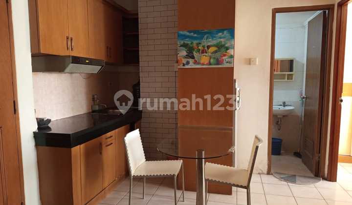 Apartemen Mediterania Gajah Mad Letak Strategis Dgn Dgn Kuliner.n Transportasi Umum Nyaman  2