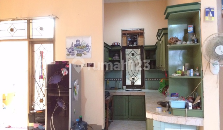 Dijual Rumah Bagus Tengah Kota Siap Pakai di Erowati 2