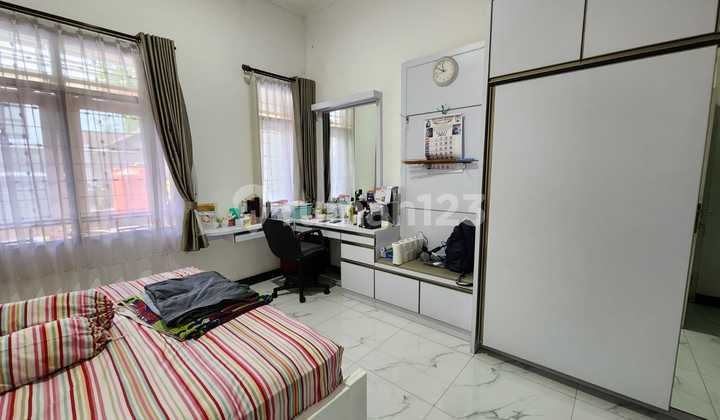 Comfortable Minimalist House in Batununggal, Bandung City 2