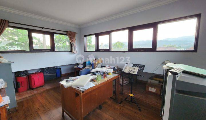 foto lainnya jual rumah mezanin furnish komplek