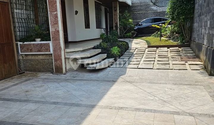 Rumah Luas Asri Lokasi Strategis di Setrasari Bandung 2