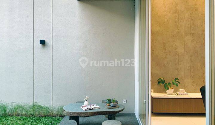 Dijual Rumah Full Furnish Mewah Siap Huni di Jalan Margajaya 2