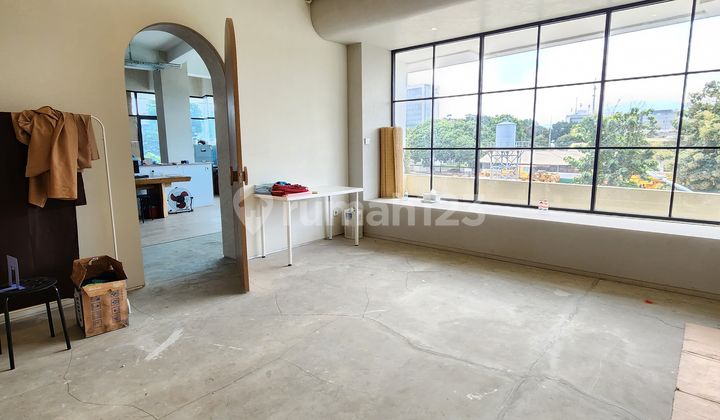 Ruko Bagus 3,5 Lantai Strategis di Pasir Kaliki Kota Bandung