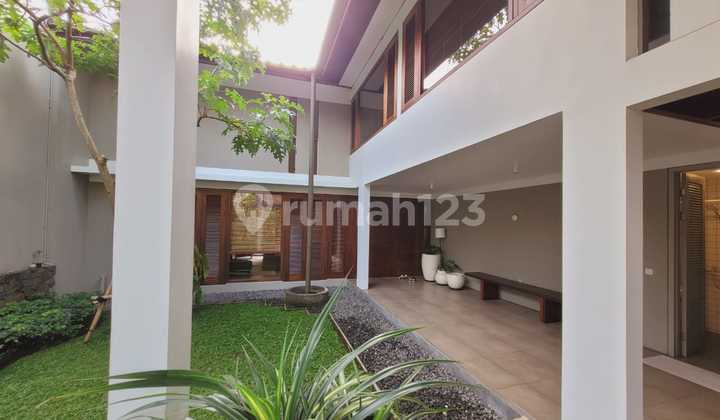 Rumah Luxury Asri di Sayap Ciumbuleuit Bandung 2
