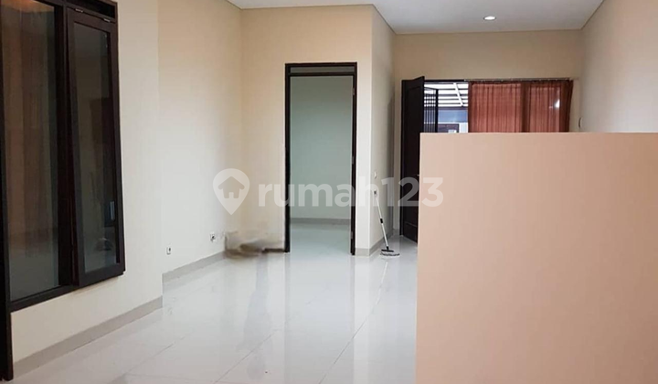 Langka, Rumah Minimalis Modern Siap Huni di Singgasana Mekarwangi Bandung 2