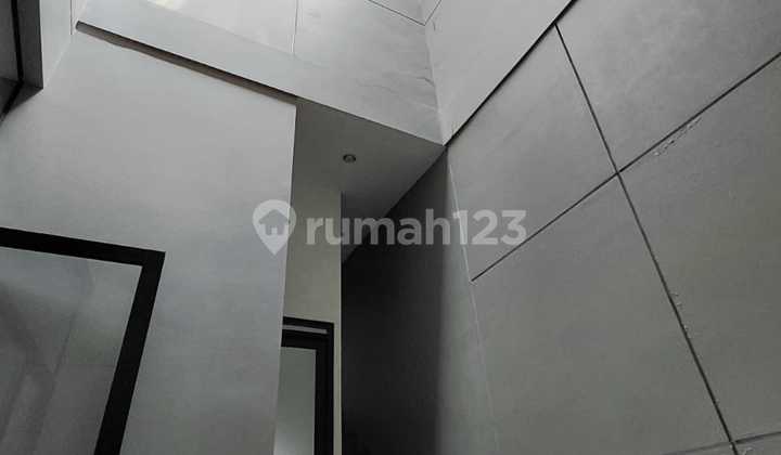 Rumah Minimalis Modern di Kawasan Mekarwangi Bandung 2