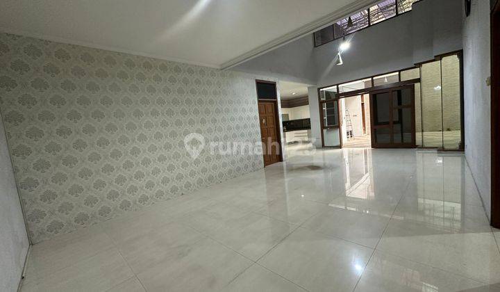 Rumah Siap Huni Lokasi Mainroad di Taman Holis Indah Bandung 1