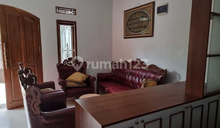 Rumah 2 Lantai Classic Modern Siap Huni di Komp. Taman Rafflesia Rumah 2 Lantai Classic Modern Siap Huni di Komp. Taman Rafflesia