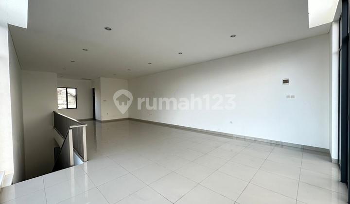 Ruko Strategis di Jalan Gatot Subroto Tengah Kota Bandung Ruko Strategis di Jalan Gatot Subroto Tengah Kota Bandung