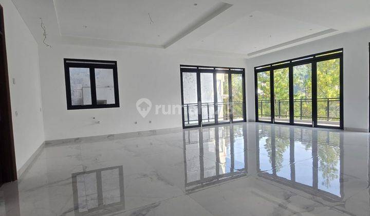 Rumah Asri Dengan Kolam Renang di Dago Pakar Resort 2