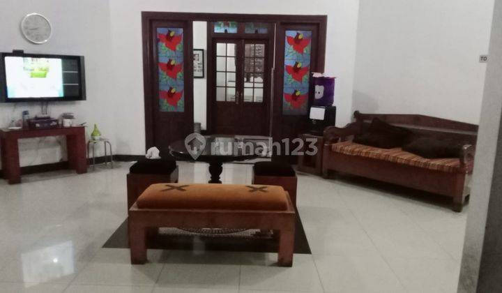 Di Jual Rumah Cocok Untuk Ruang Usaha di Sayap Riau Bandung 2