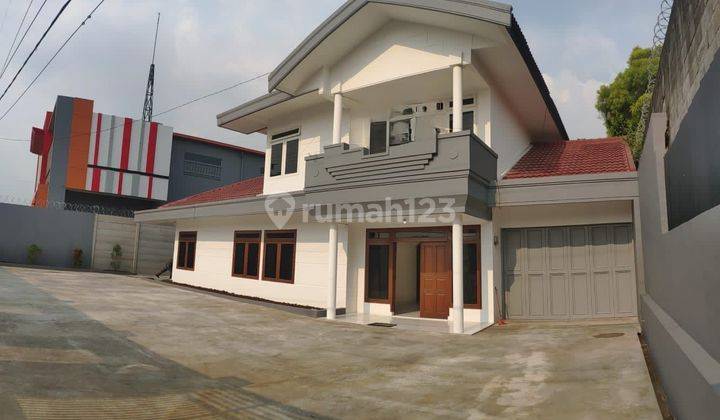 Jual Rumah Bangunan 2 Lantai Mainroad Kopo Katapang Bandung 1