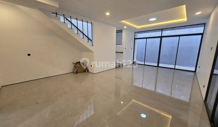 Rumah Baru Minimalis Modern 2 Lantai Di Batununggal Lestari