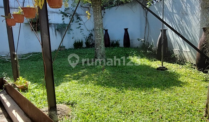 A Cozy and Serene House in Ciumbuleuit Hegarmanah, Bandung 2