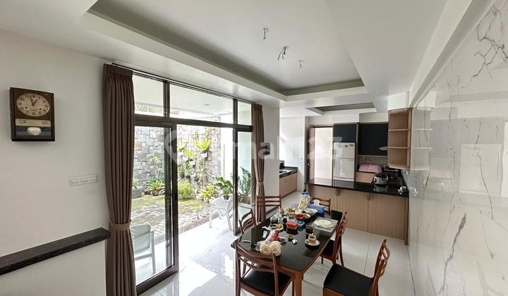 Jual Cepat Rumah Terawat Modern di Budisari Setiabudi Bandung Jual Cepat Rumah Terawat Modern di Budisari Setiabudi Bandung