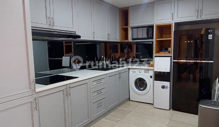 Landmark Residence Apartment 4 BR Renovated into 3 BR Spacious 2