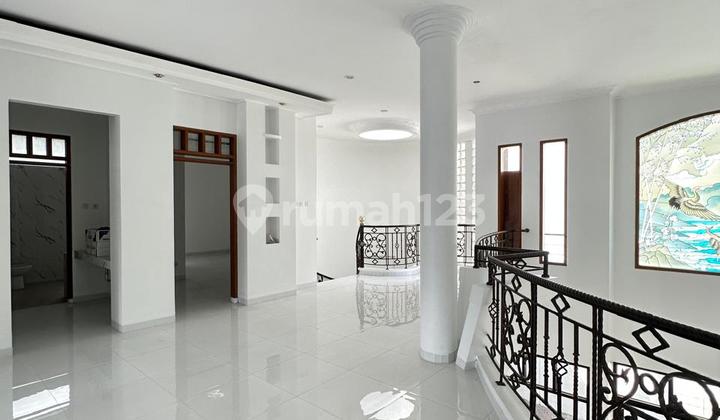 Rumah Bagus Siap Huni di Kawasan Eksklusif Batununggal