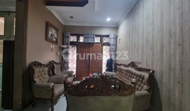 Rumah 2 1/4 Lantai di Komp. Graha Pesona Cisaranten Full Furnish Rumah 2 1/4 Lantai di Komp. Graha Pesona Cisaranten Full Furnish