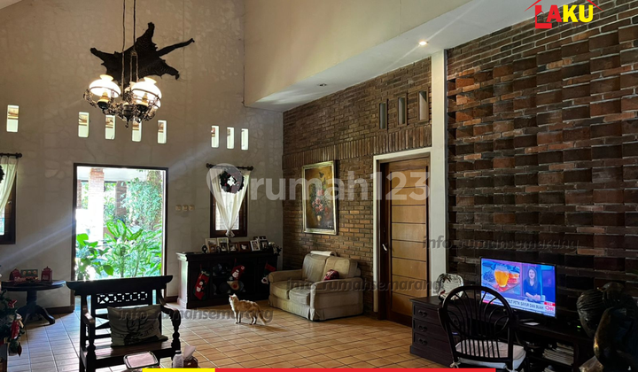 Rumah Mewah Siap Huni di Lokasi Premium Grafika Utama Banyumanik – Halaman Luas & Artistik 2