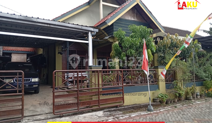 Rumah Idaman Keluarga Besar di Mijen! 275m², 4 Kamar, Full Bangunan, SHM, Lokasi Tenang, Bangunan Kokoh! 1