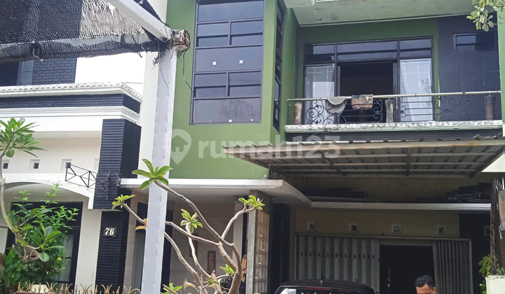 Rumah 3 Lantai 9 Kamar Kost Aktif Karonsih Baru - LT 153/LB 315 Harga Promo!