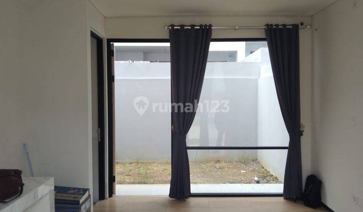 DiJual Rumah 2 Lantai 2 Kamar Tidur 2 Kamar Mandi di Kawasan KIIC Karawang  3