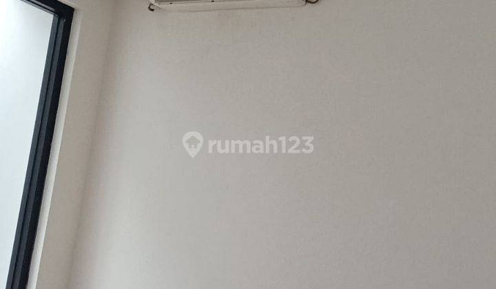 DiJual Rumah 2 Lantai 2 Kamar Tidur 2 Kamar Mandi di Kawasan KIIC Karawang  8