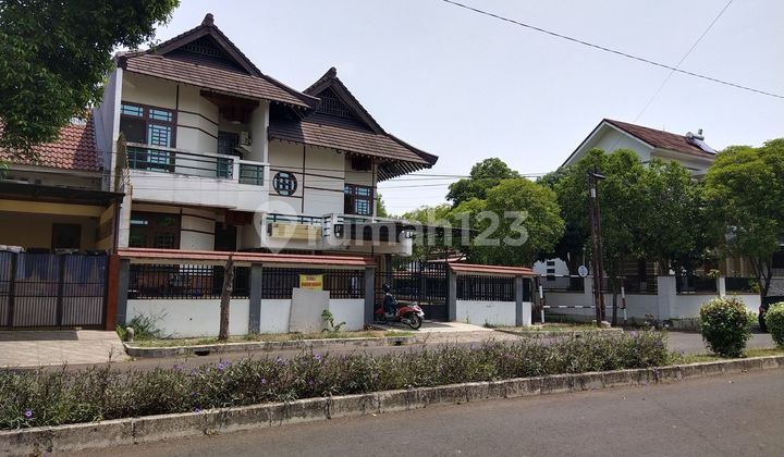 Di Jual  Rumah 2 Lantai Furnished di Resinda Karawang  2
