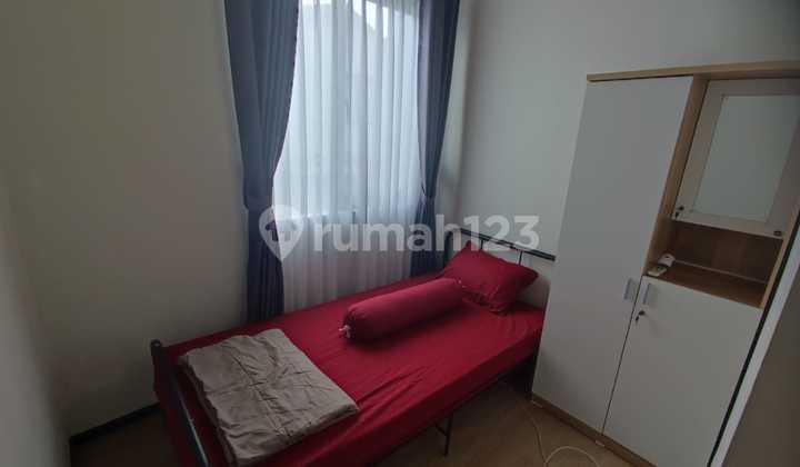Rented a 2-story house with 3 bedrooms fully furnished in Kiic Karawang, deposit of 7 million
