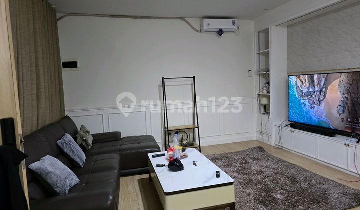 Dikontrakan Rumah 2.lantai 4 Kamar.tidur Di Rolling Hills Karawang 2