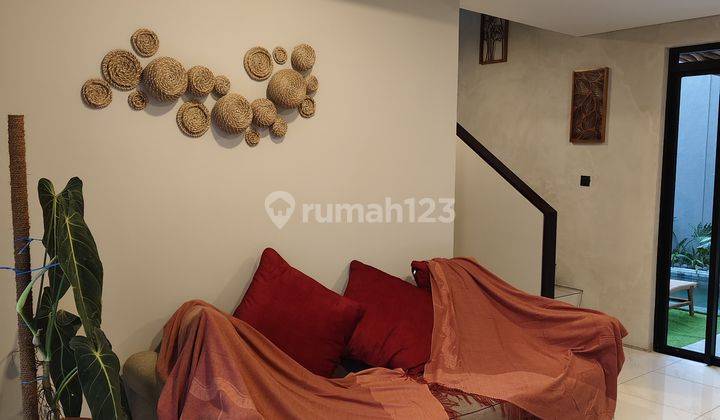 Dijual Rumah Minimalis Bagus Ada Kolam Renang di Kbp Punawangi 2