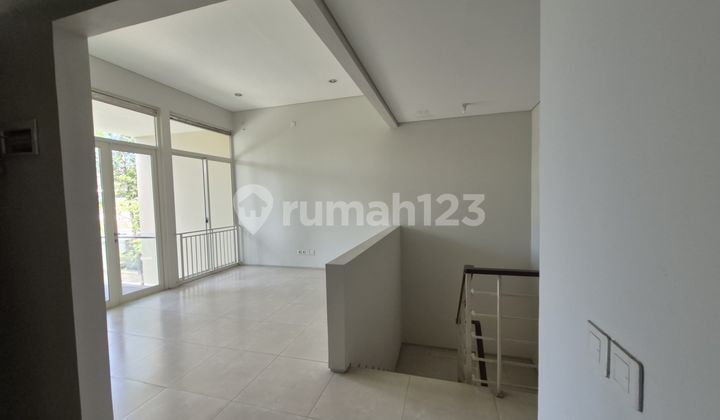 Dijual Rumah Nyaman Siap Pakai di Kota Baru Parahyangan Bandung 2