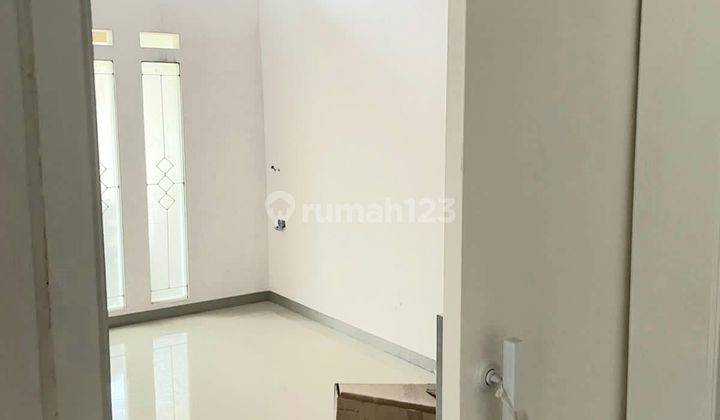 Dijual Rumah Cantik Siap Huni di Taman Holis Indah Bandung 2