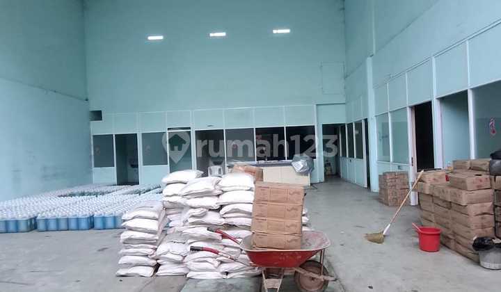 Rental of a Nice Shop House Suitable for Strategic Business in Peta Bandung Rental of a Nice Shop House Suitable for Strategic Business in Peta Bandung