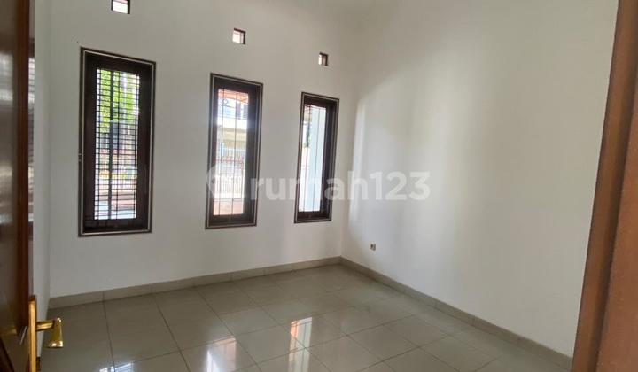 Disewakan Rumah Bagus terawat di Batununggal Indah Bandung 2