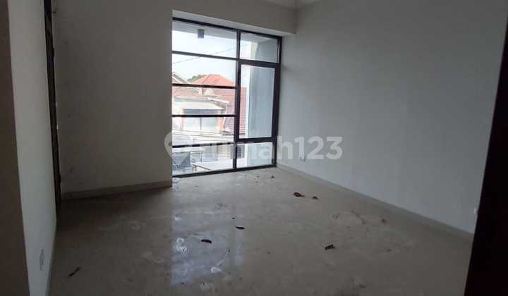 Dijual Rumah Baru Strategis di Komplek Kembar Bandung 2