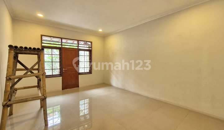 Dijual Rumah Minimalis Sudah Renov di Taman Holis Bandung