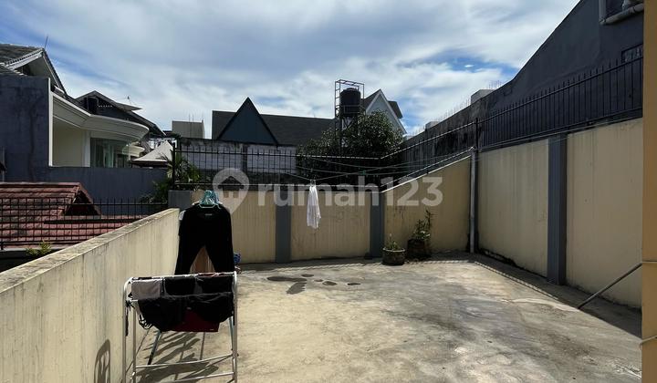 For Sale Nice House Strategic Location in Setraduta Bandung 2