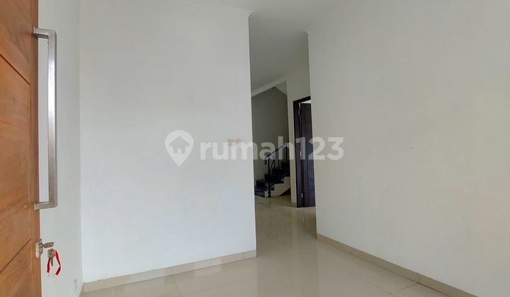 Dijual Cepat Rumah Bagus 3 lantai di Sayap Setiabudi Bandung 2