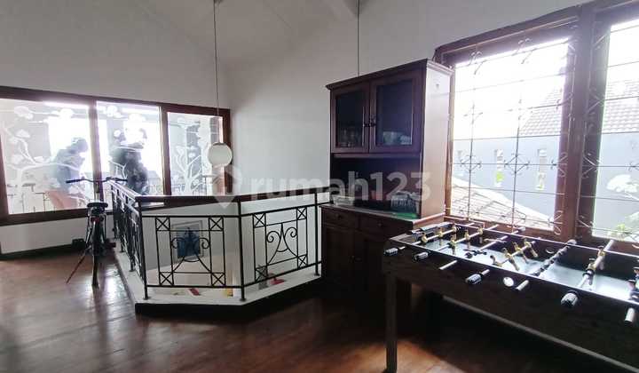 For Sale: Well-Maintained, Sturdy Old House in Pasteur, Bandung 2