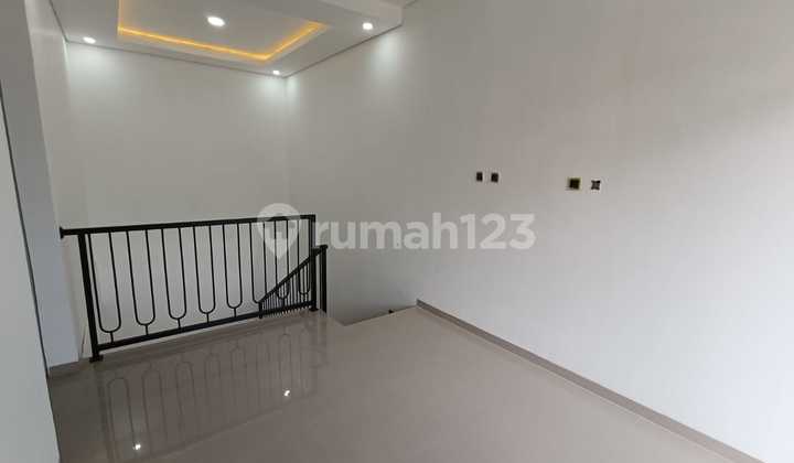 For Rent: Nice Comfortable House in Setiabudi Regency Bandung