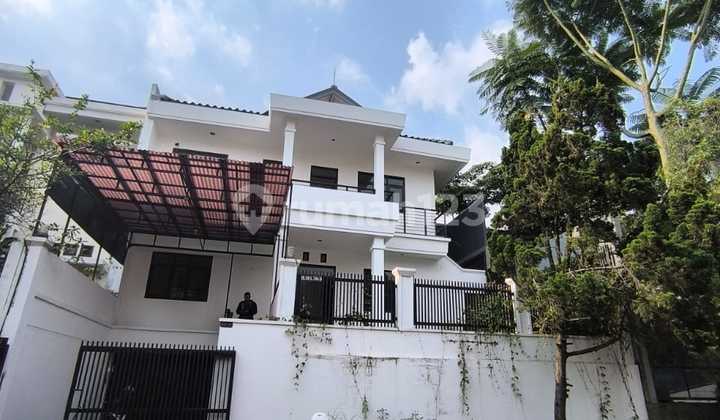 Well-Maintained Minimalist House for Sale in Setra Duta Bandung 2