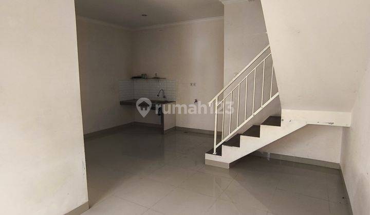 Dijual Rumah Bagus 2 Lantai Strategis di Sayap Sudirman Bandung 1