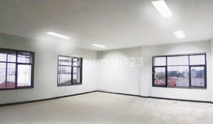 For Rent: Shop House + Fully Renovated Warehouse, Strategic Location on Moh. Toha, Bandung. 2