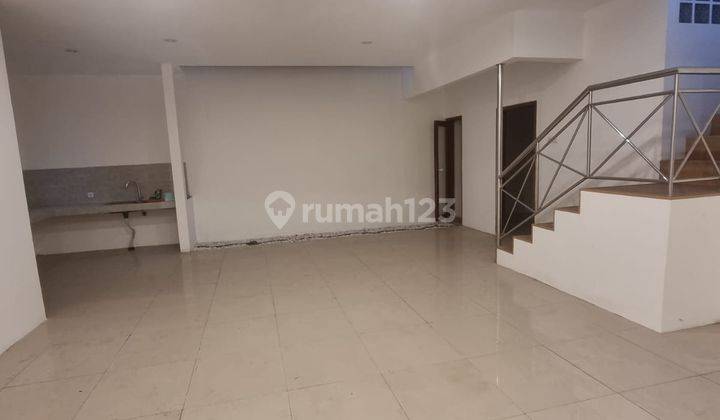 Dijual Rumah 2 Lantai Siap Huni di Taman Kopo Indah 1 Bandung 2