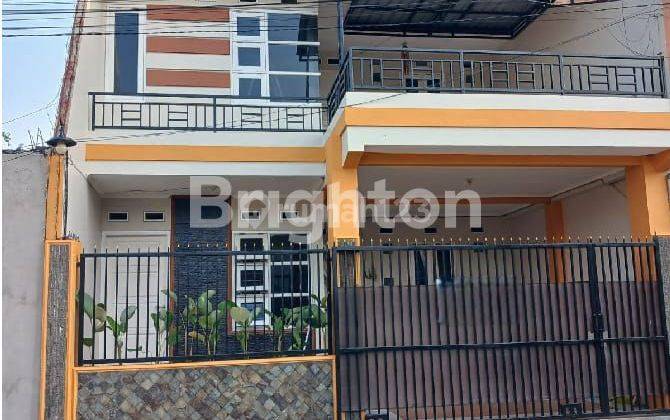 Rumah Minimalis Modern Terawat 2 Lantai Dekat Suhat 1